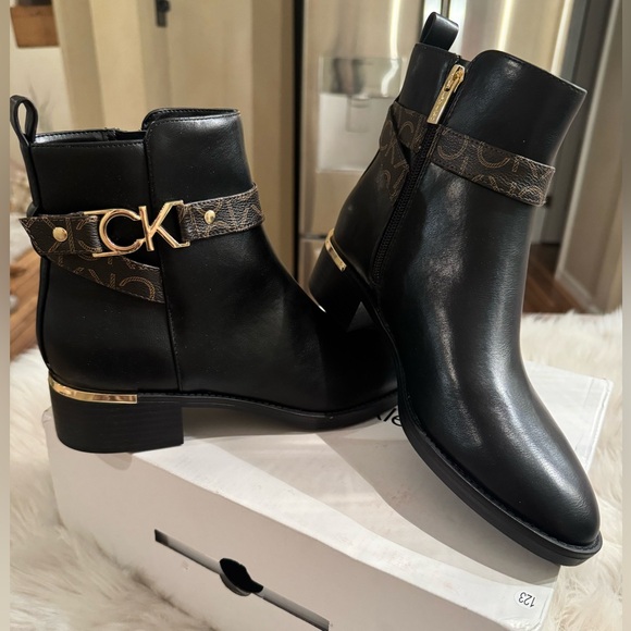 Calvin Klein Women's Dhara Ankle Boots - Picture 3 of 5